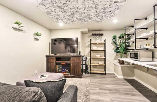Commerce City Casa | 8 Mi to Barr Lake Cozy Commerce City Home!