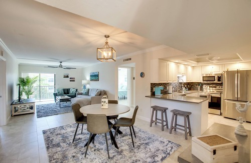 McGregor Condominio | 8 Mi to Beach: Modern Condo in Fort Myers!