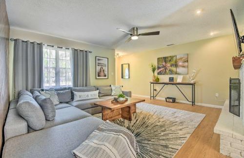 Bradenton Casa | 8 Mi to Beaches Bradenton Home with Poolside Oasis!