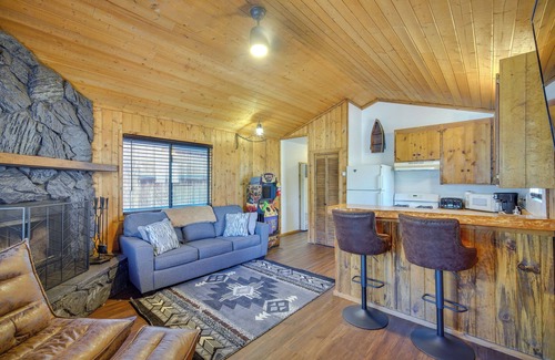 Sugarloaf Cabaña | 8 Mi to Big Bear Lake: Cozy Cabin w/ Trail Access