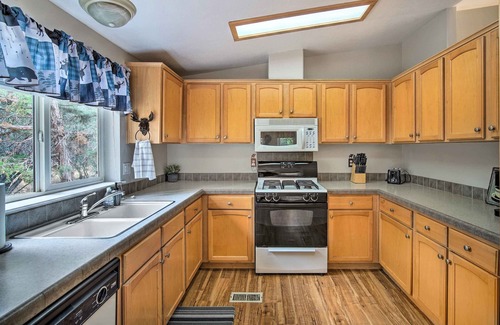Sugarloaf Cabaña | 8 Mi to Big Bear Lake & Village: Sugarloaf Cabin!