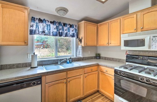 Sugarloaf Cabaña | 8 Mi to Big Bear Lake & Village: Sugarloaf Cabin!