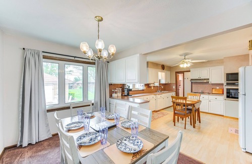 Brooklyn Casa | 8 Mi to Cleveland: Family Home w/ Fenced Backyard!
