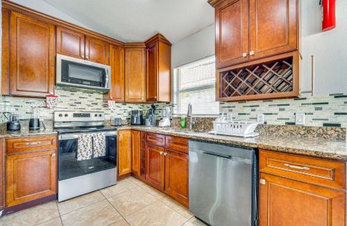 Eagle Pointe South Casa | 8 Mi to Disney Parks Poolside Paradise!