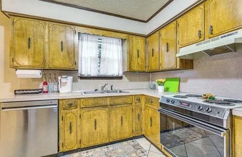 Little Rock Casa | 8 Mi to Downtown Little Rock: Home w/Patio