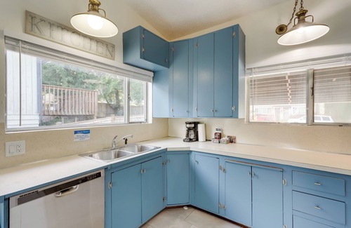 Highland Park Casa | 8 Mi to Downtown Seatlle: Pet-Friendly Home