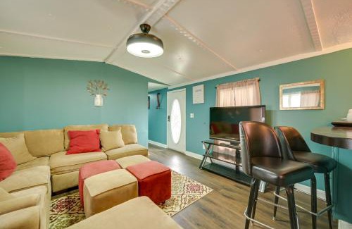 Crisp Casa | 8 Mi to Dtwn Greenville Pet-Friendly Family Home!