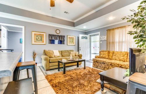 Little Rock Casa | 8 Mi to Dwtn Little Rock - Home with Fenced Yard!