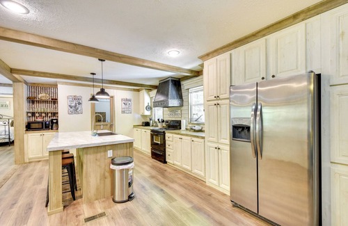 Sautee Nacoochee Casa | 8 Mi to Helen: Sautee Nacoochee Home w/ Hot Tub
