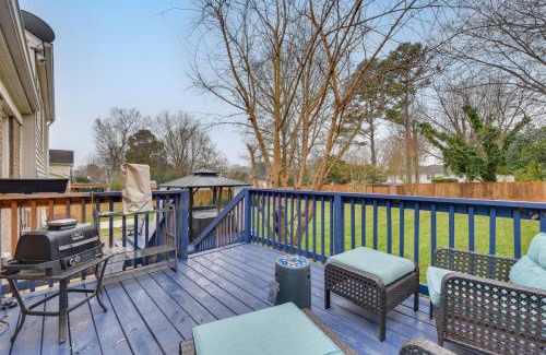 Charlotte Casa | 8 Mi to Uptown Home with Hot Tub in Charlotte!