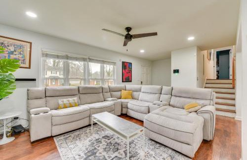 Charlotte Casa | 8 Mi to Uptown Home with Hot Tub in Charlotte!