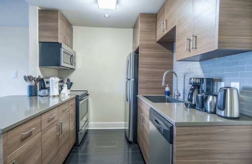East Riverside - Oltorf Apartamento | 8 mins to Downtown King Bed | Pool, Parking Gym 04