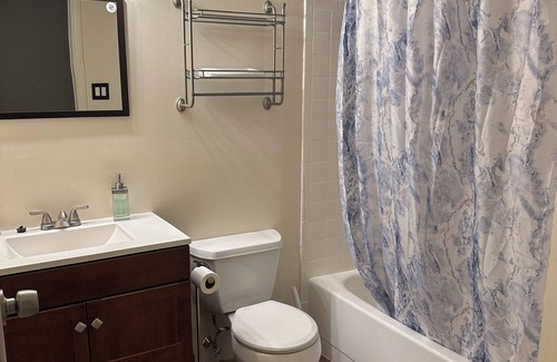Annapolis Casa | 8 minutes to the US Naval Academy/Historic Annapolis. Quiet space with workspace