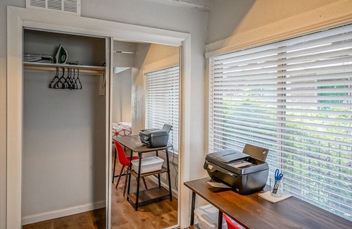 West Old Town Apartamento | # 8 ocho vino · 2bd 1. 5ba, King / Queen, 2 TV's - Walk to Old Town