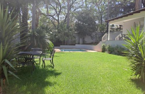 Bedfordview Cama Y Desayuno | 8 on Acacia Guesthouse