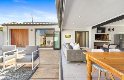 Betty's Bay Casa | 8 on Nivenia by Host Agents