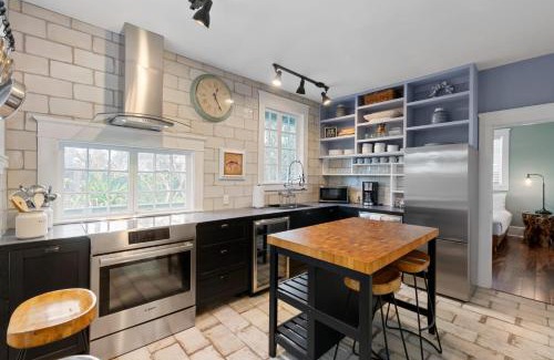 St. Augustine Casa | 8 Park- Dog Friendly Outdoor Oasis Mins to Beach