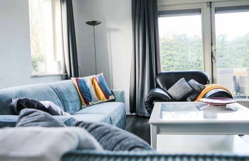 Wemeldinge Casa | 8-person holiday home in Wemeldinge