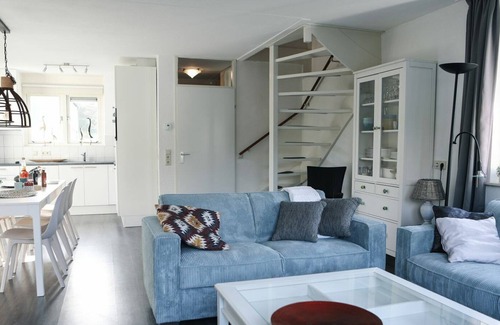 Wemeldinge Casa | 8-person holiday home in Wemeldinge