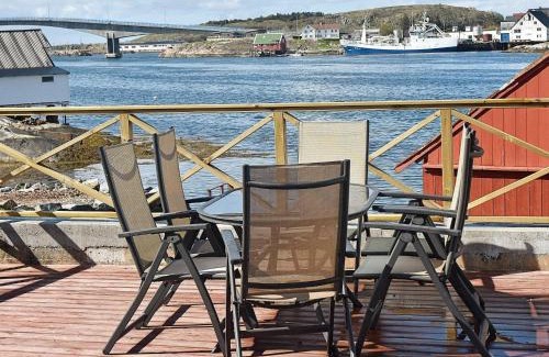 Averoy Municipality Casa | 8 person holiday home in averøy