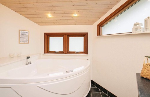 Nr. Lyngby Casa | 8 person holiday home in L kken
