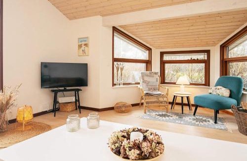 Nr. Lyngby Casa | 8 person holiday home in L kken