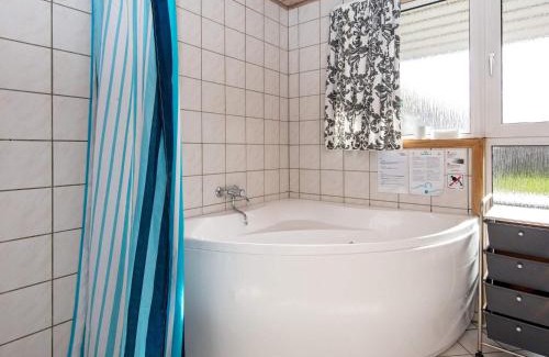 Hejlsminde Strand Casa | 8 person holiday home in Hejls