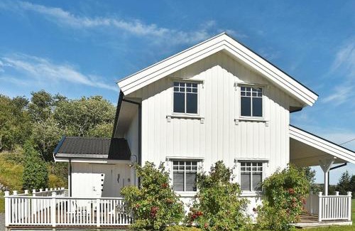 Oksvoll Casa | 8 person holiday home in Oksvoll
