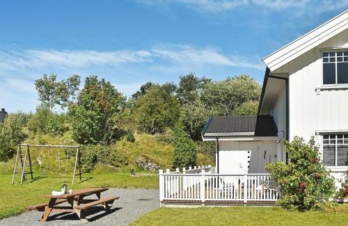 Oksvoll Casa | 8 person holiday home in Oksvoll
