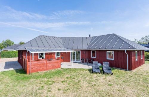 Skaven Strand Casa | 8 person holiday home in Tarm