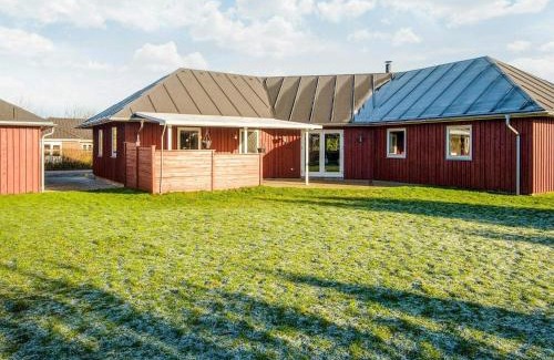 Skaven Strand Casa | 8 person holiday home in Tarm