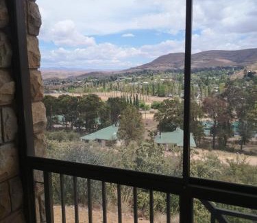 Clarens Apartamento | 8 Sleeper Villa and 4 Sleeper Flatlet