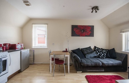 Forres Apartamento | 8 Varis Apartments