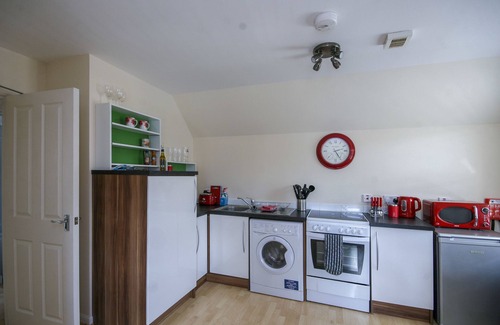 Forres Apartamento | 8 Varis Apartments