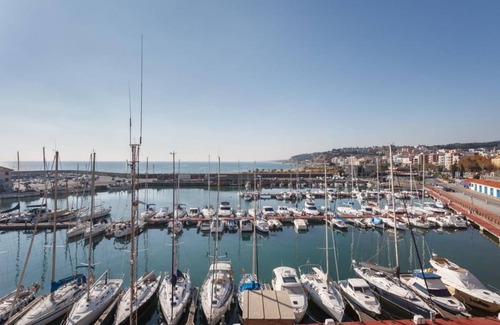 Arenys de Mar Apartamento | 80 m² Apartamento ∙ 4 habitaciones ∙ 7 huéspedes
