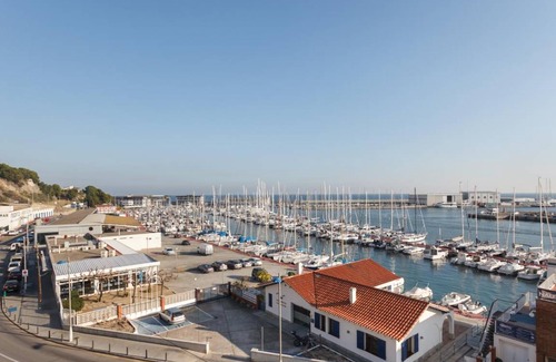 Arenys de Mar Apartamento | 80 m² Apartamento ∙ 4 habitaciones ∙ 7 huéspedes