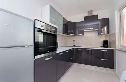 Rab Apartamento | 80 m² Apartamento ∙ 2 habitaciones ∙ 6 huéspedes