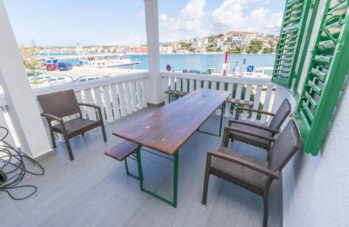 Rogoznica Apartamento | 80 m² Apartamento ∙ 2 habitaciones ∙ 6 huéspedes