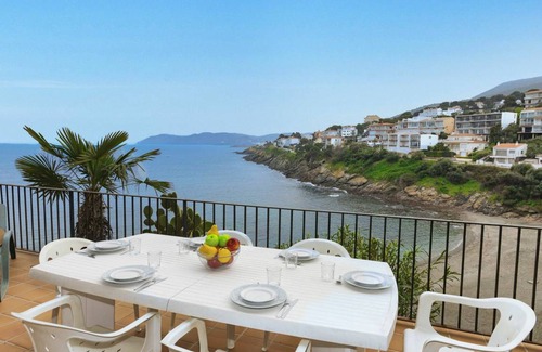Llanca Apartamento | 80 m² Apartamento ∙ 3 habitaciones ∙ 7 huéspedes