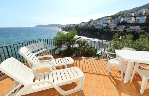 Llanca Apartamento | 80 m² Apartamento ∙ 3 habitaciones ∙ 7 huéspedes
