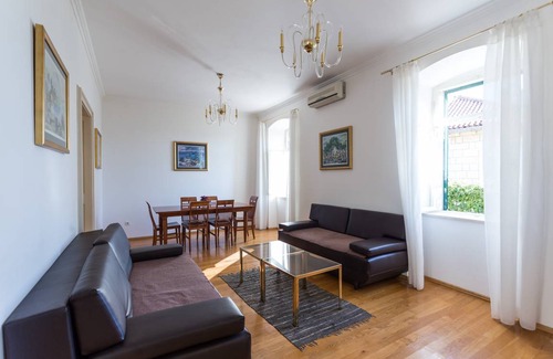 Ploce Apartamento | 80 m² Apartamento ∙ 3 habitaciones ∙ 6 huéspedes