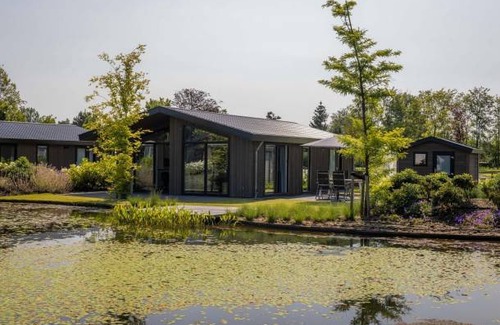 Municipality of Veldhoven Chalet De Esquí | 80 m² Chalet ∙ 2 bedrooms ∙ 4 guests