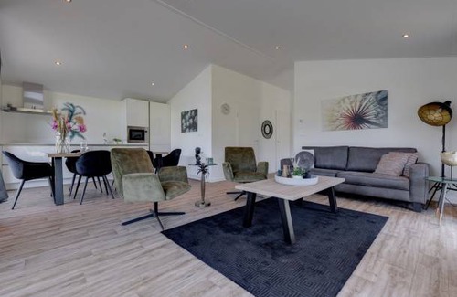 Municipality of Veldhoven Chalet De Esquí | 80 m² Chalet ∙ 2 bedrooms ∙ 4 guests