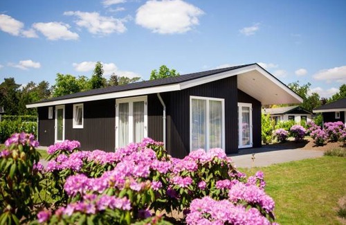 Municipality of Veldhoven Chalet De Esquí | 80 m² Chalet ∙ 3 bedrooms ∙ 6 guests