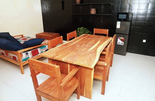 Ngaparou Apartamento | 80 meters from the beach, apartment with 1 living room + 1 bedroom + 2 bathrooms.