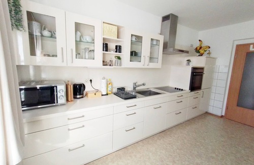 Tirschenreuth Apartamento | 80 qm Moderne Wohnung mit Balkon und Garten im Herzen von Tirschenreuth