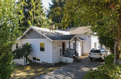 Esperance Casa | 8022 upper · 5b3b Unit @Edmonds / 8 mins to Ferry Terminal