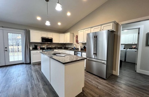 Franklin Casa | 8057 Timberwind Drive · Brand New Country home - Minutes from Miamisburg