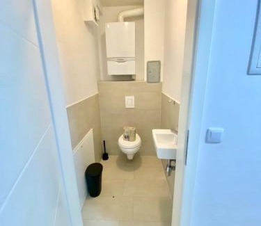 Grinzing Apartamento | 80m2 Apartment with Terrace & Free Parking