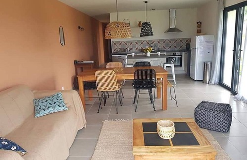 Montagnac Casa | 80m2 gîte with swimming pool in a peaceful natural setting between vineyards and garrigue (2)